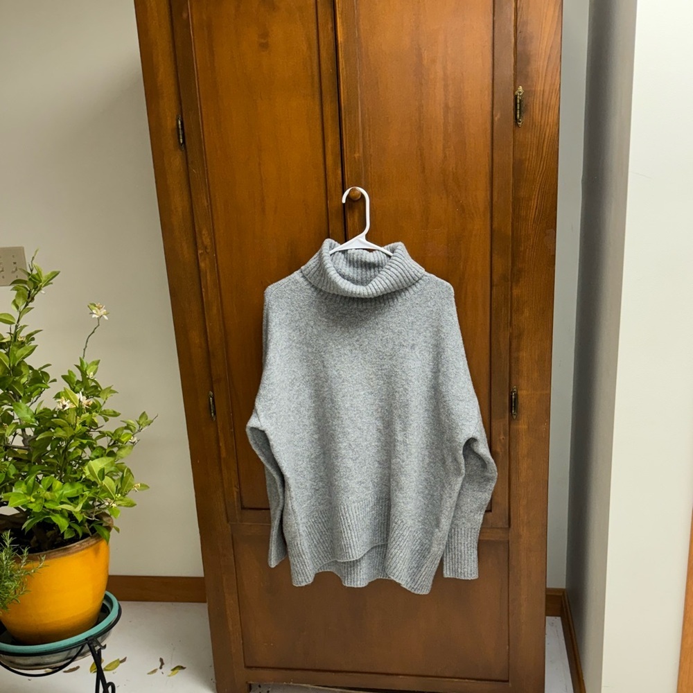 DAILY/Ritual cowl neck wool blend oversize sweater 26in pit large